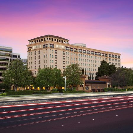 Juniper Hotel Cupertino, Curio Collection By Hilton Exteriör bild