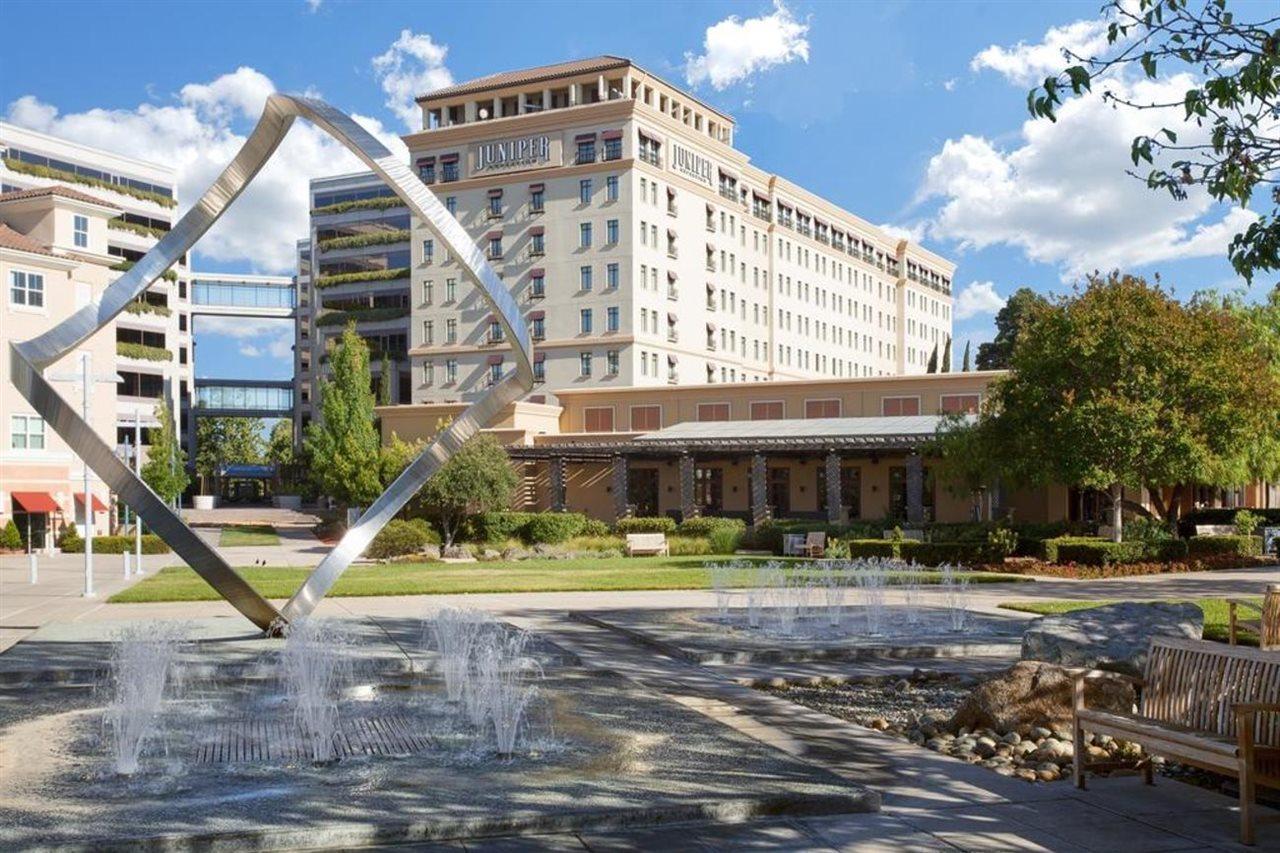 Juniper Hotel Cupertino, Curio Collection By Hilton Exteriör bild