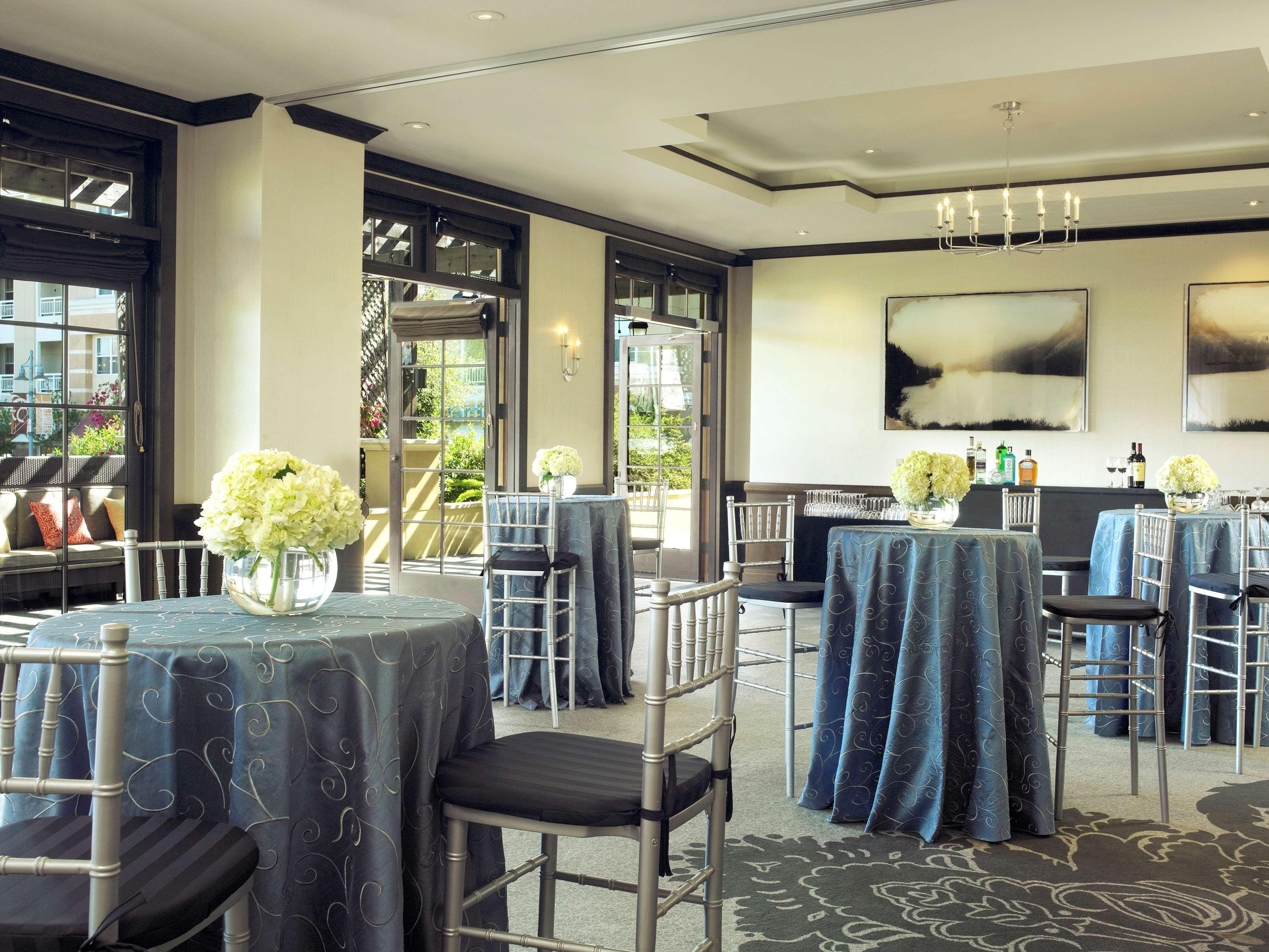Juniper Hotel Cupertino, Curio Collection By Hilton Exteriör bild