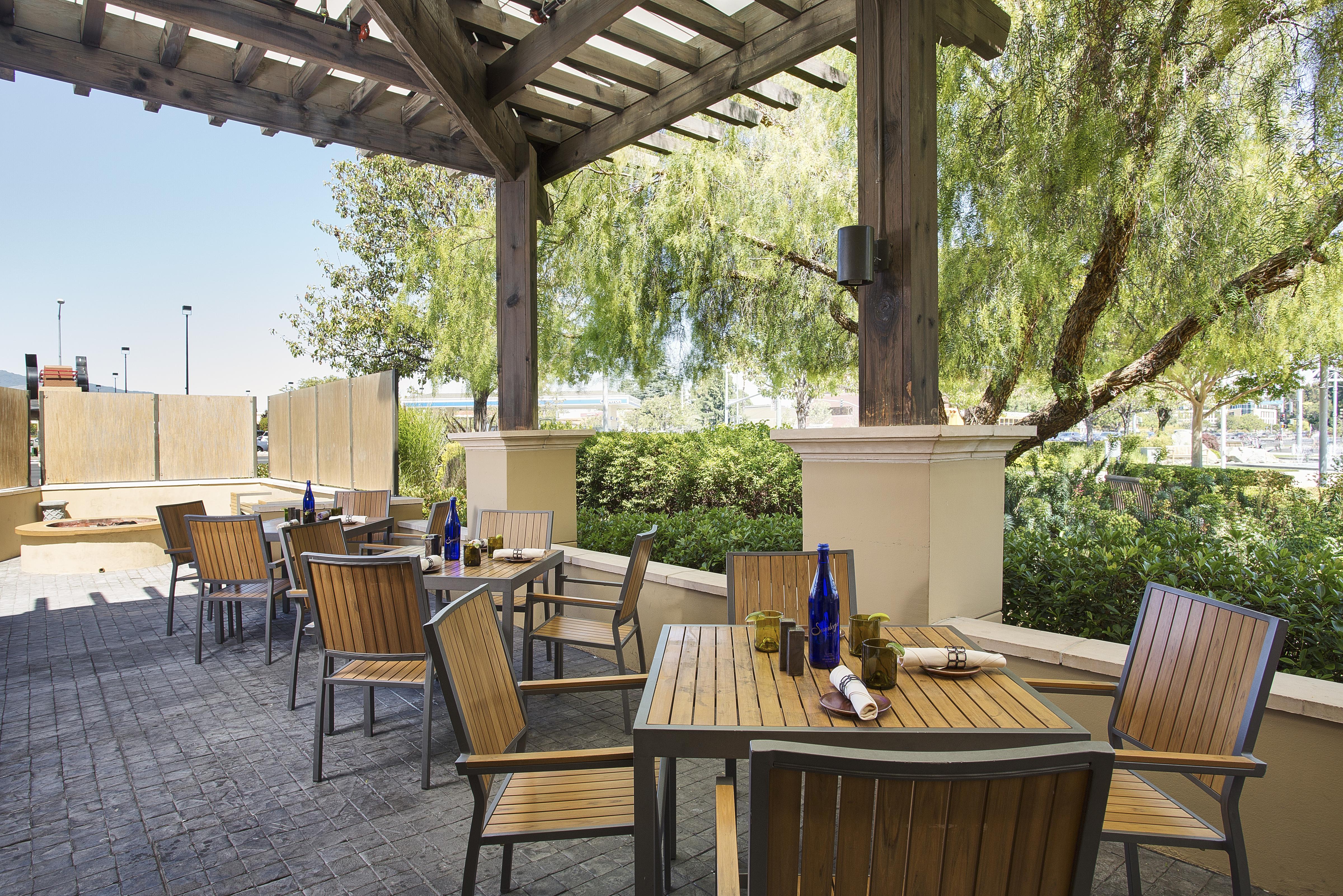 Juniper Hotel Cupertino, Curio Collection By Hilton Exteriör bild