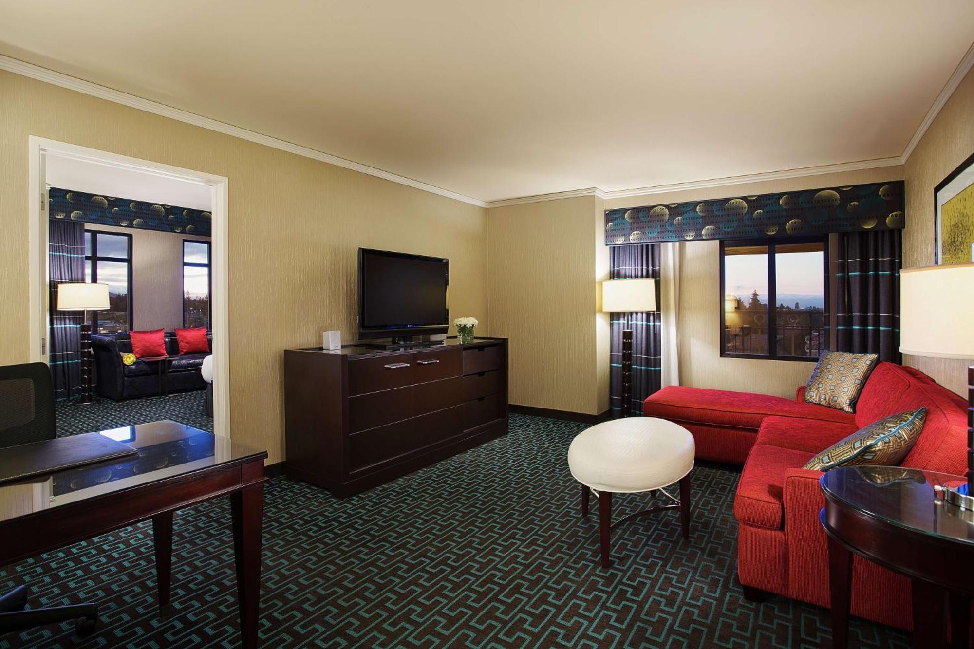 Juniper Hotel Cupertino, Curio Collection By Hilton Exteriör bild