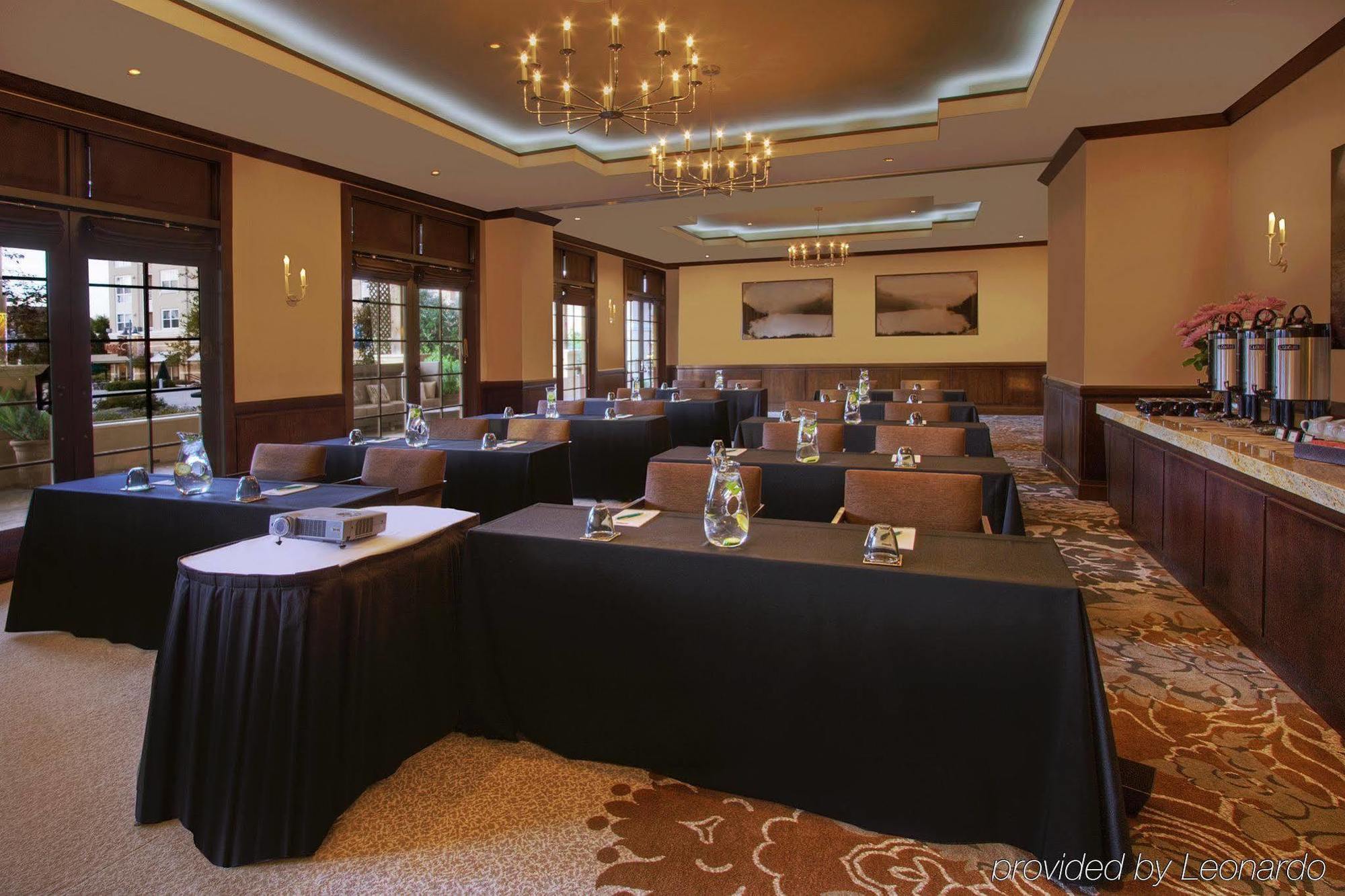 Juniper Hotel Cupertino, Curio Collection By Hilton Bekvämligheter bild